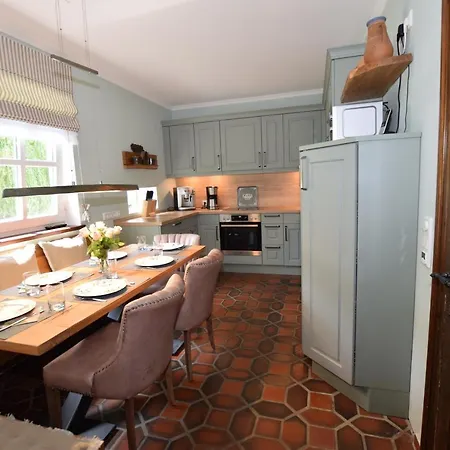 Hideaway Mit Aussenpool, Sauna Und Kamin بيت للعطل Bosau