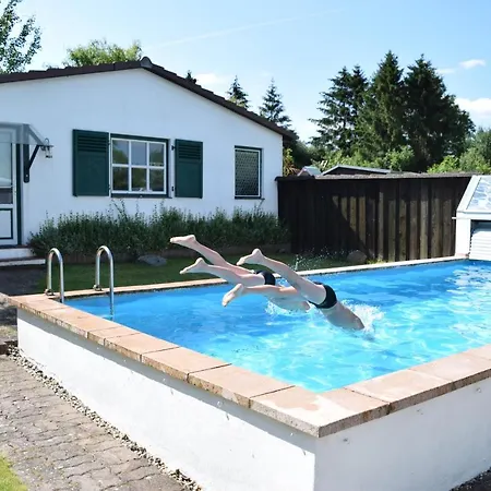 Hideaway Mit Aussenpool, Sauna Und Kamin Bosau