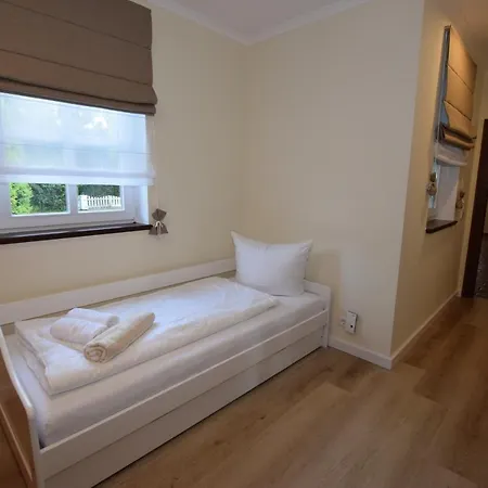 Nyaraló Hideaway Mit Aussenpool, Sauna Und Kamin Bosau