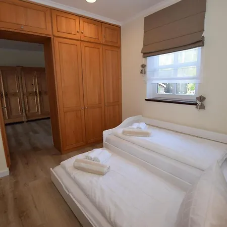 Nyaraló Hideaway Mit Aussenpool, Sauna Und Kamin Bosau