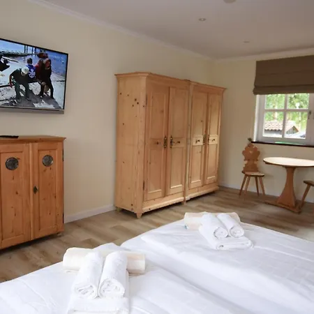 Hideaway Mit Aussenpool, Sauna Und Kamin بيت للعطل